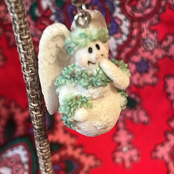 Angel Snowman earrings on silver tone shepherds hooks, like new - Picture 6 of 6